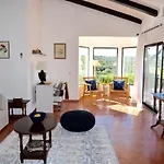Serra & Mar Country House *